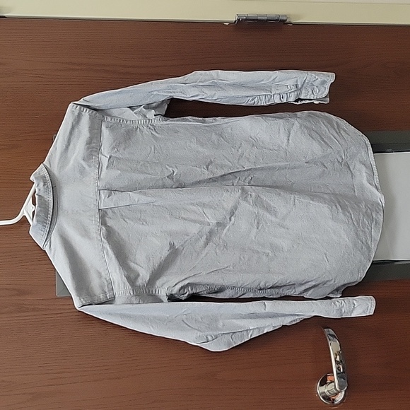 Ralph Lauren Button-down long sleeve shirt. Large - Picture 2 of 5